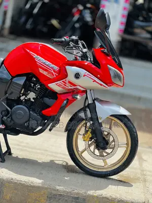Yamaha 2015 Red