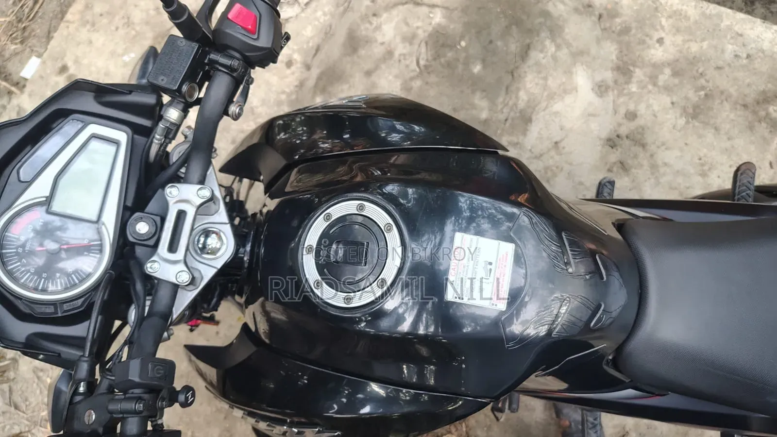 Hero Hunk 150R Dual Disc ABS 2025 Black