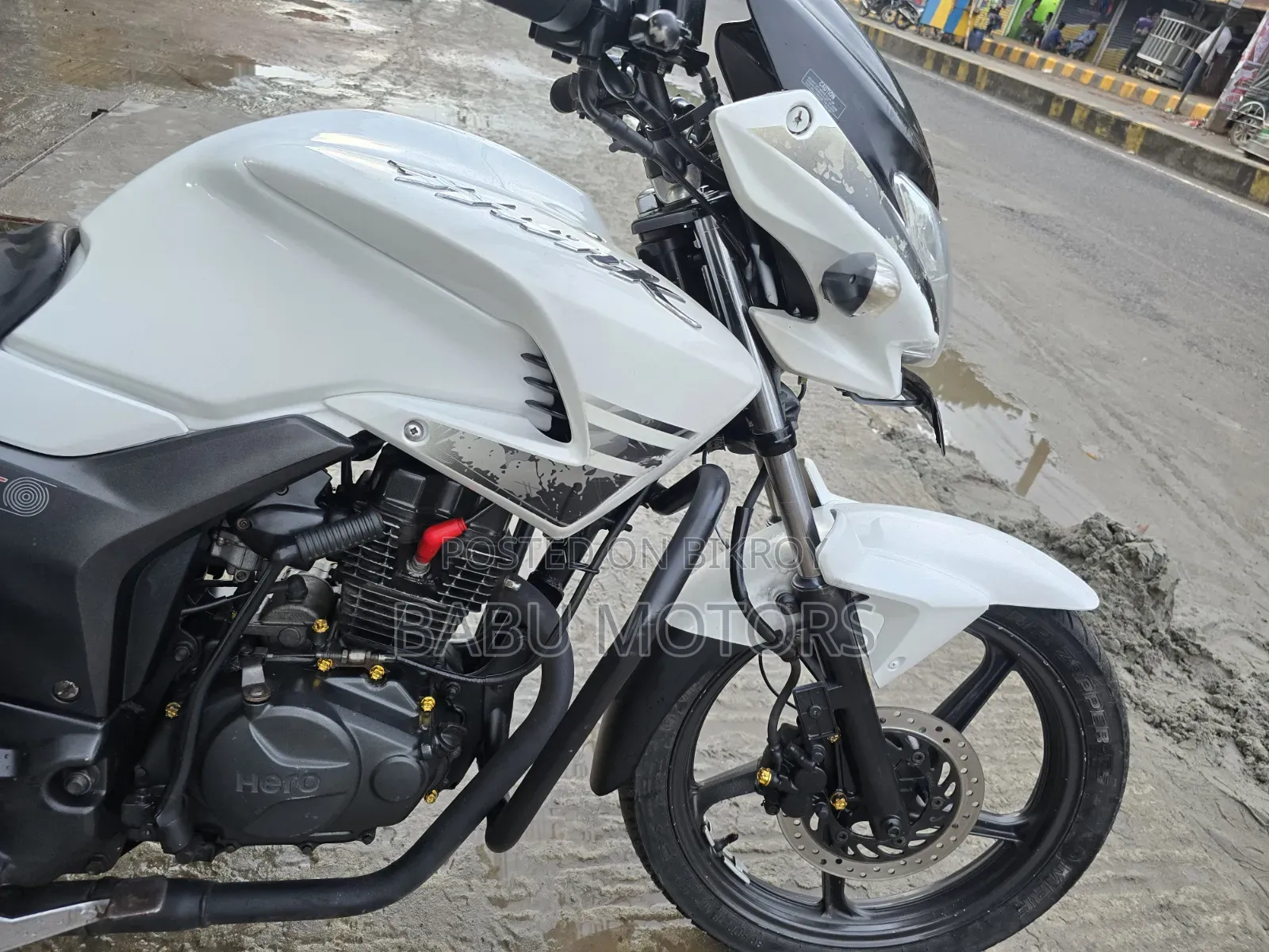 Hero Hunk 2020 White