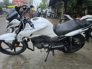 Hero Hunk 2020 White