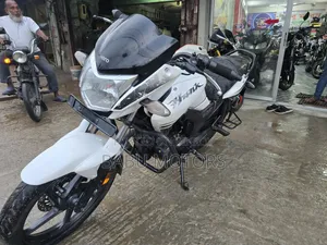 Hero Hunk 2020 White