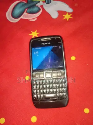 Nokia E71 Silver