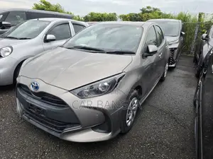 Toyota Yaris 2021 Gray