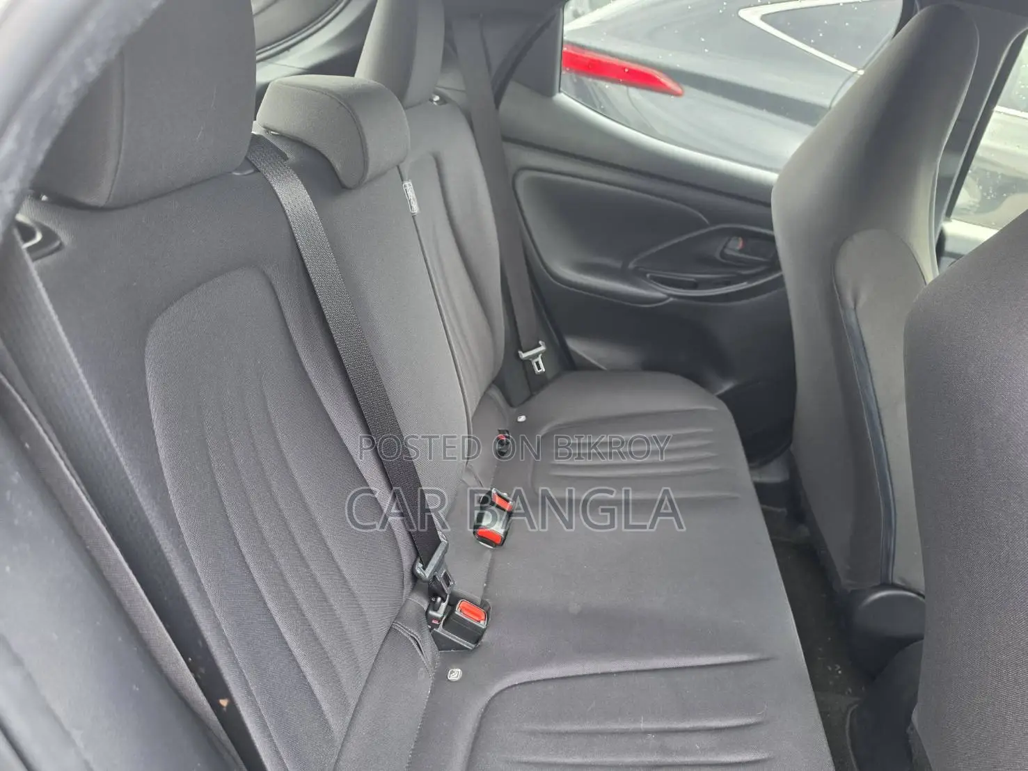 Toyota Yaris 2021 Gray