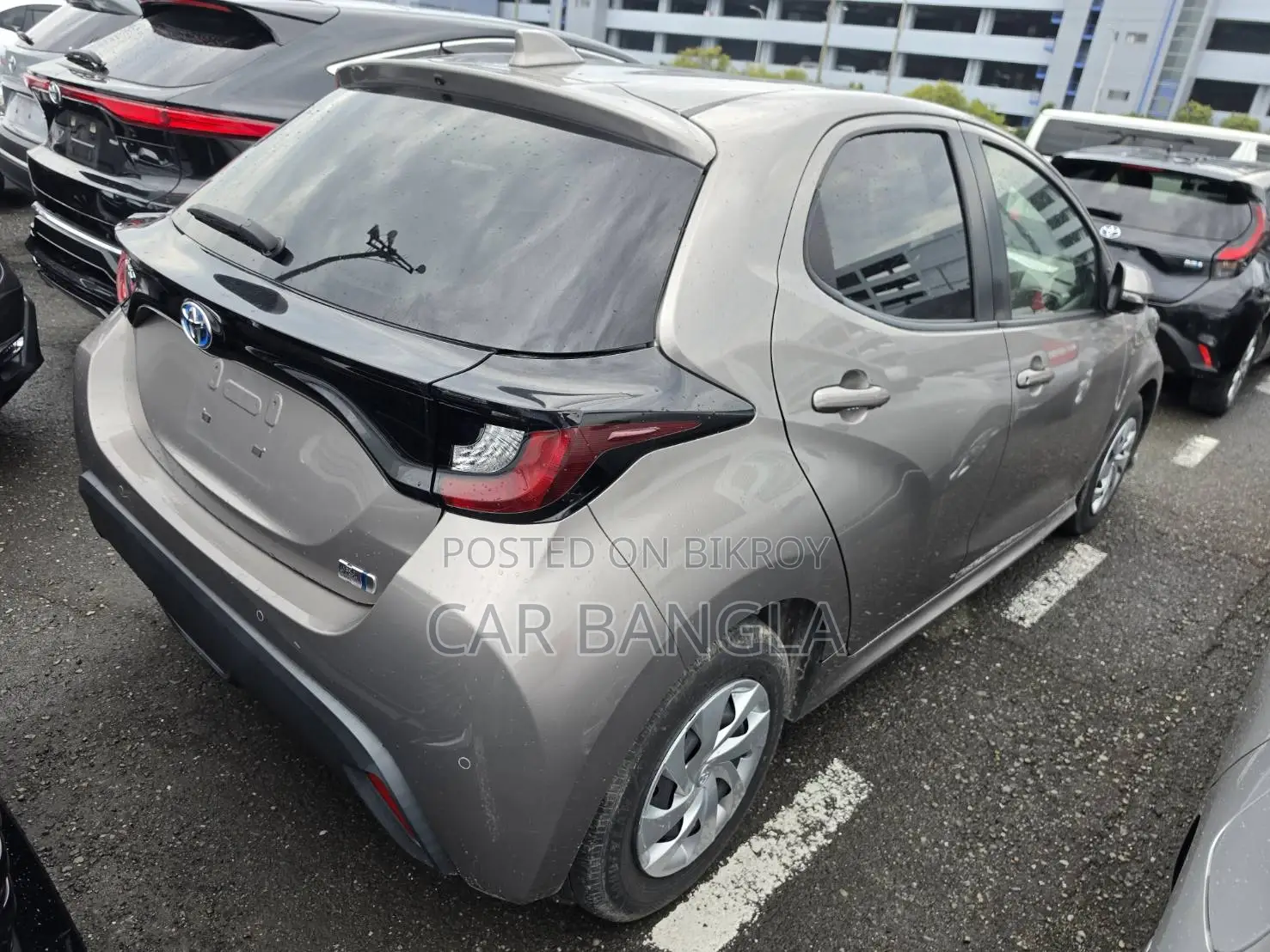 Toyota Yaris 2021 Gray