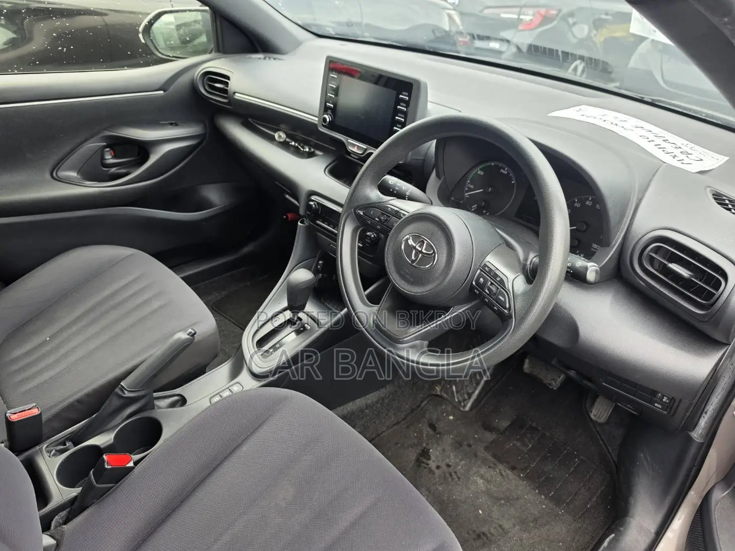 Toyota Yaris 2021 Gray