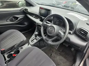 Toyota Yaris 2021 Gray
