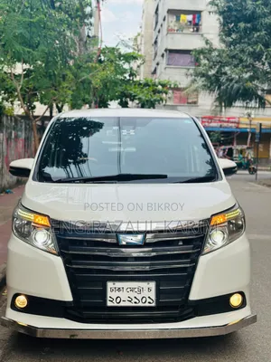 Toyota Noah 2016 Pearl