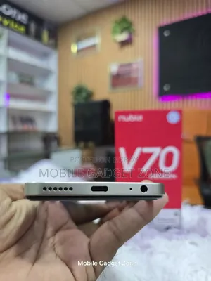 ZTE Nubia V70 Design 128 GB Orange