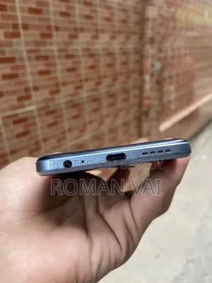 Tecno Pova 4 128 GB Silver