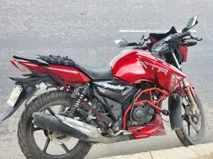 TVS Apache RTR 160 2V 2017 Red
