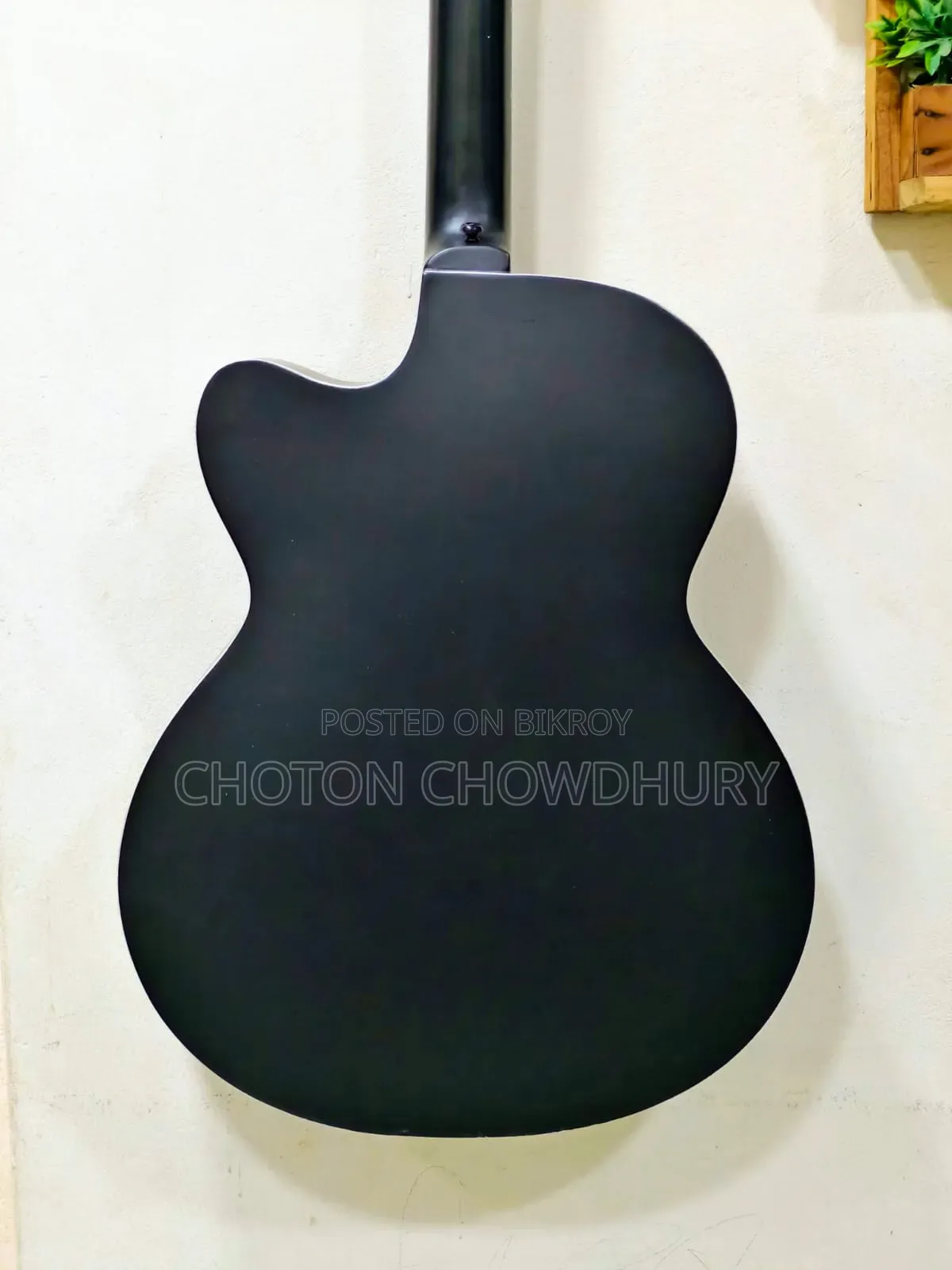 অরিজিনাল ইন্ডিয়ান সিগনেচার অ্যাকোস্টিক গিটার