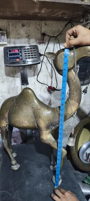 ভিনটেজ পিতলের উটের মূর্তি (Large Vintage Brass Camel Statue)