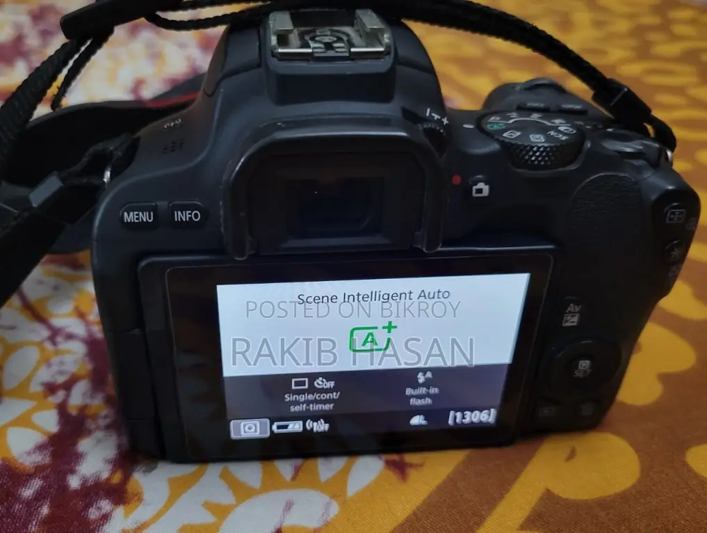 ক্যানন ডিএসএলআর ক্যামেরা ২০০ডি