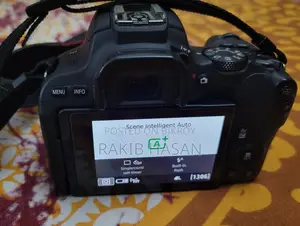 ক্যানন ডিএসএলআর ক্যামেরা ২০০ডি