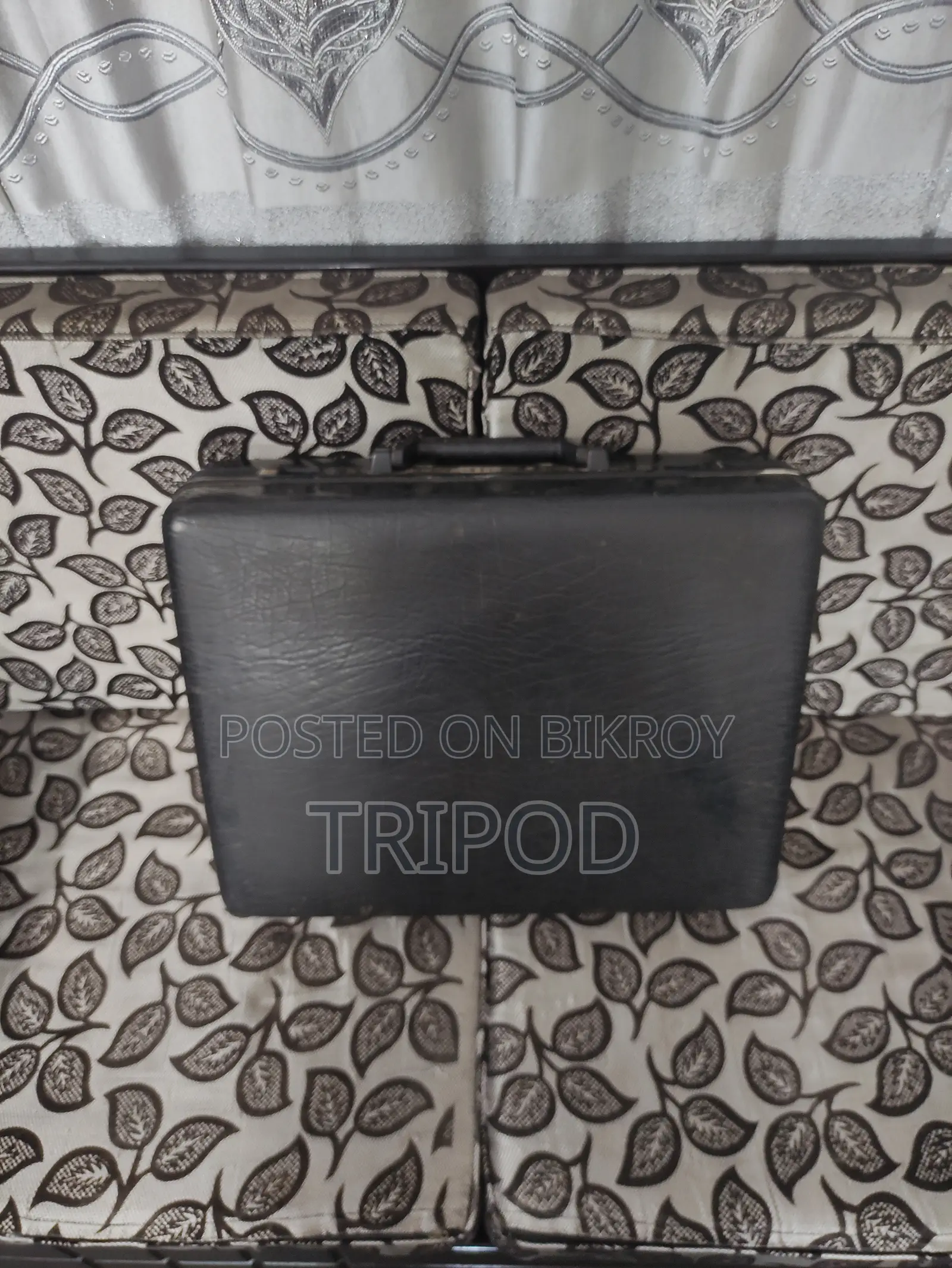 ফরেন ব্রিফকেস