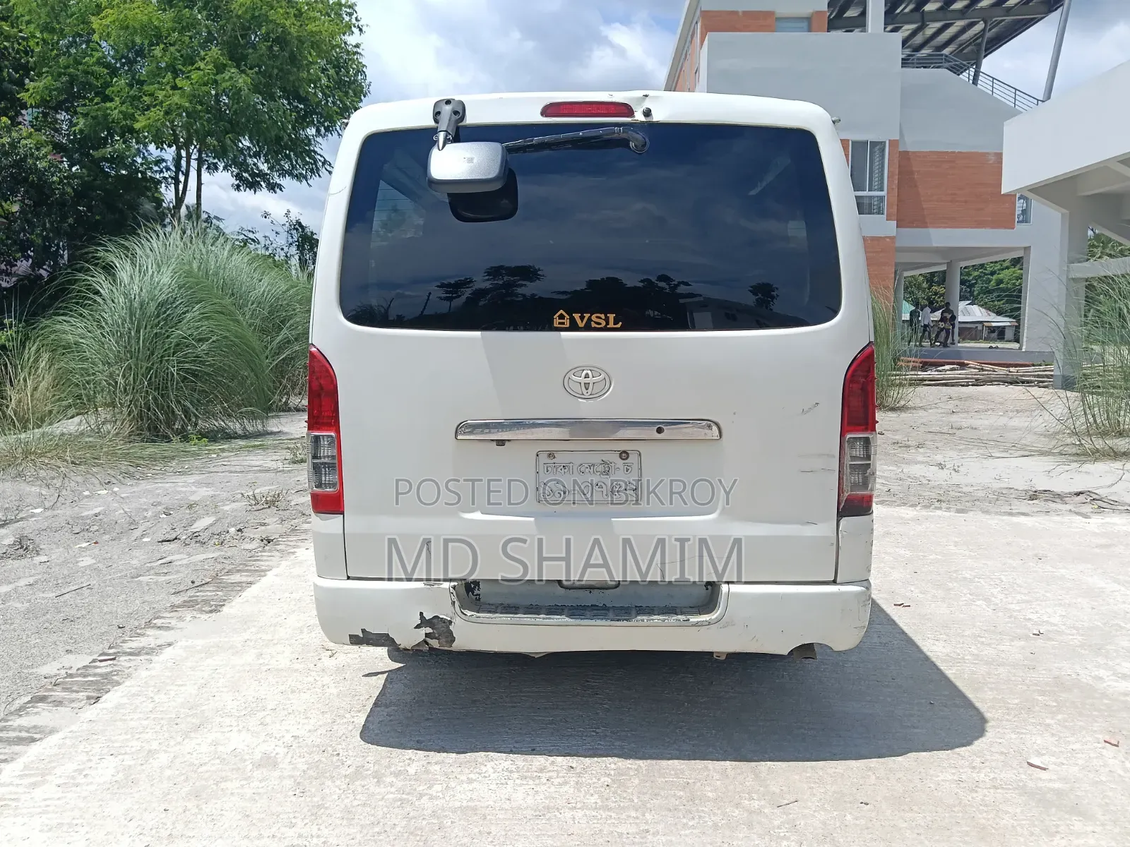Toyota HiAce 2010 White