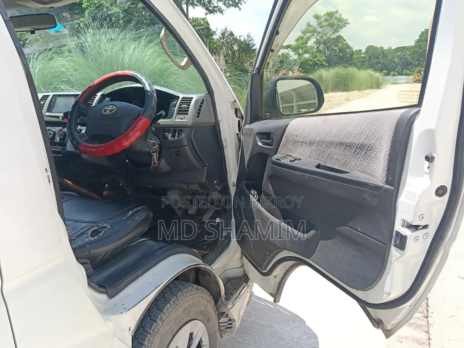 Toyota HiAce 2010 White