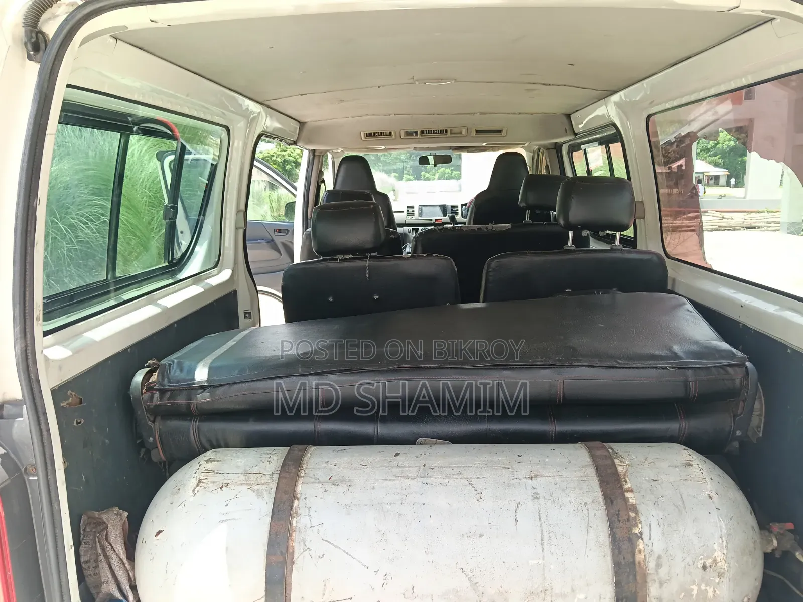 Toyota HiAce 2010 White