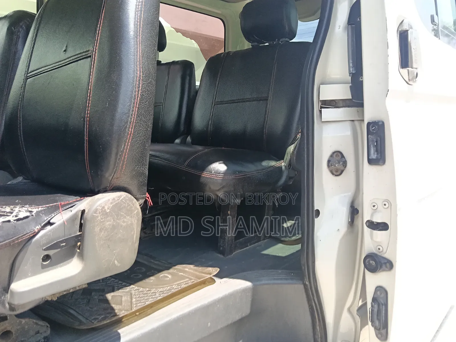 Toyota HiAce 2010 White