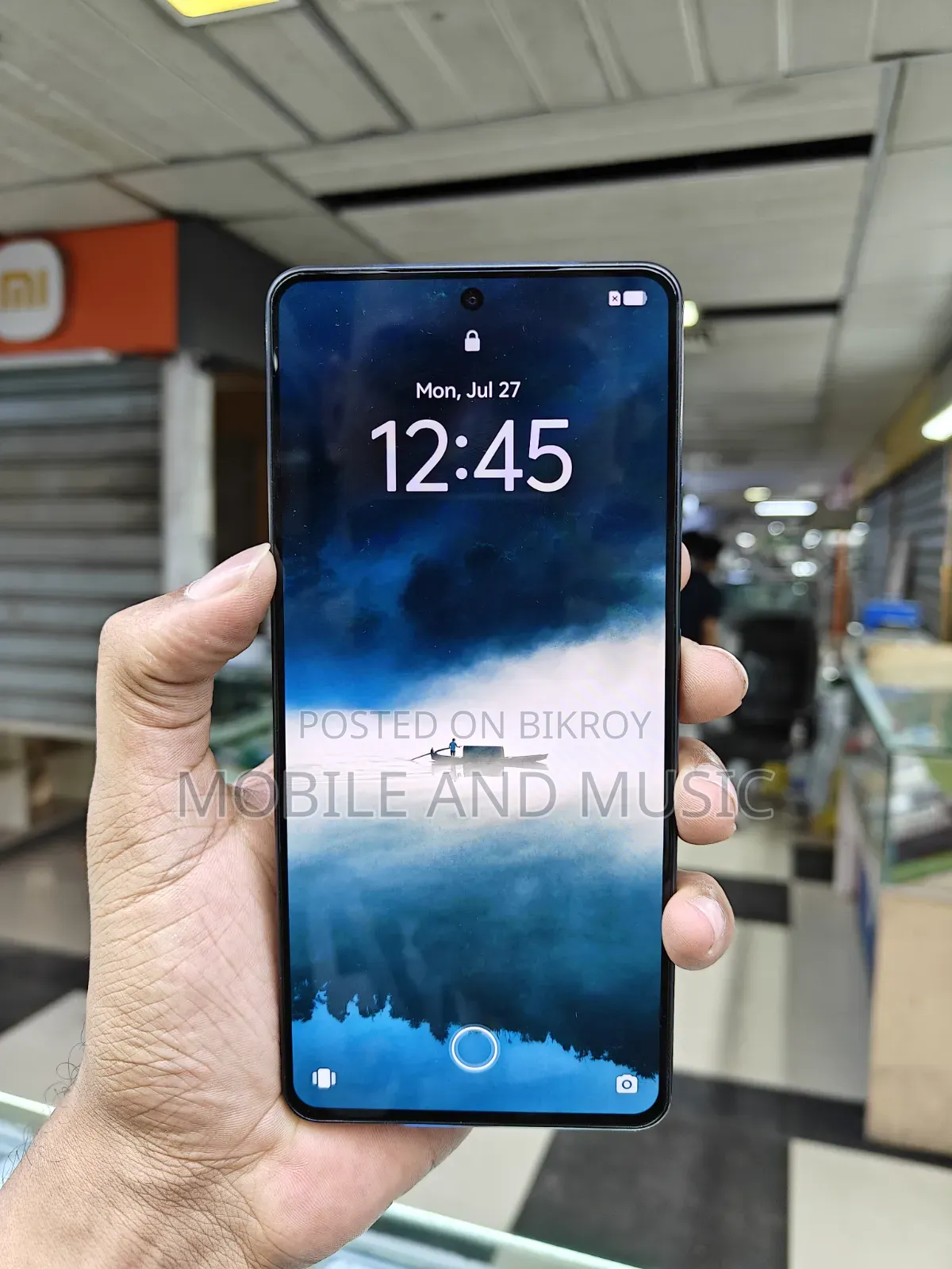 আইকিউওও ২৫৬ জিবি কালো
