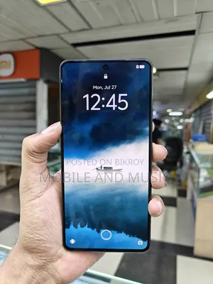 আইকিউওও ২৫৬ জিবি কালো