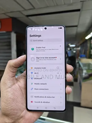 আইকিউওও ২৫৬ জিবি কালো
