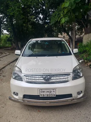 Toyota Raum 2011 Beige