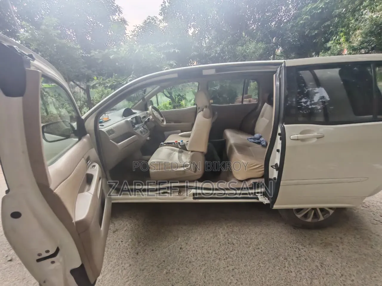 Toyota Raum 2011 Beige