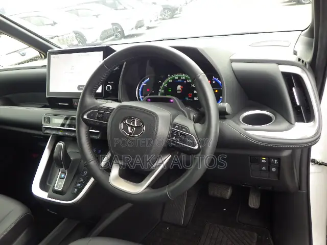 Toyota Noah 2023 Pearl