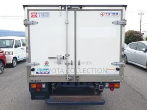 Toyota Dyna 2021 White