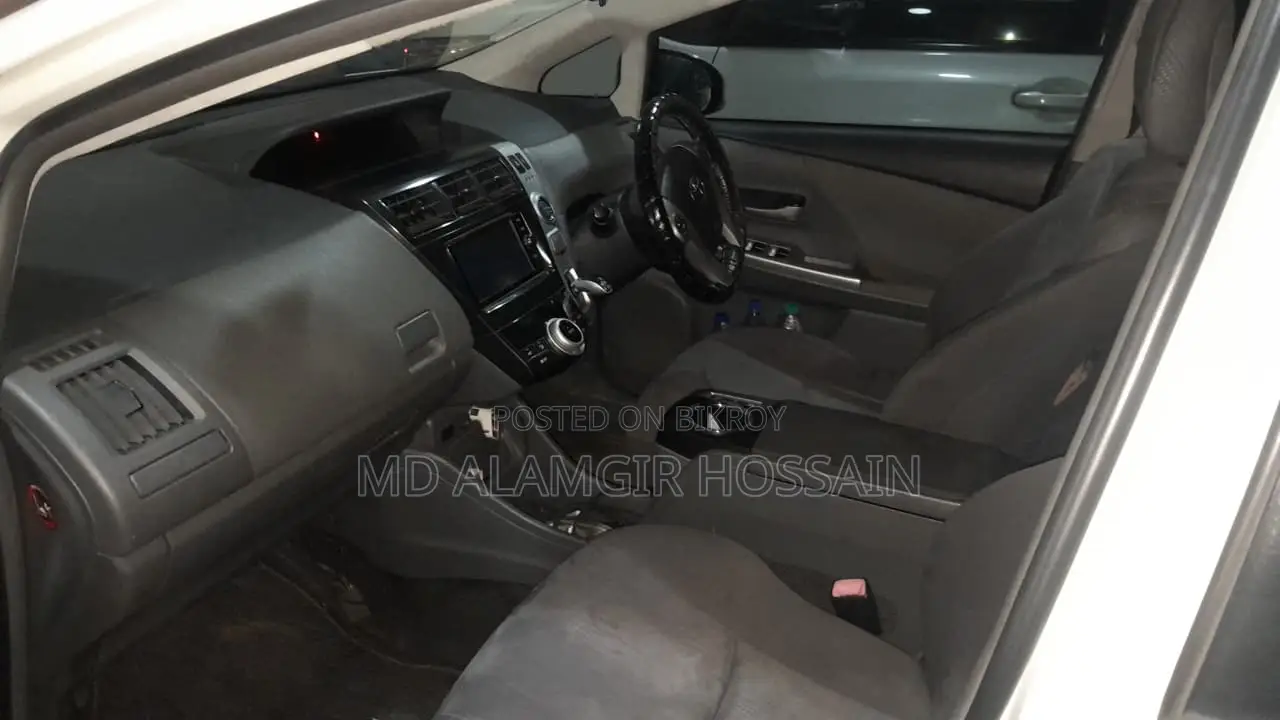 Toyota Prius 2014 Pearl