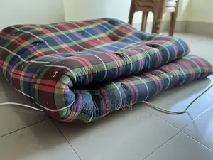 ডাবল সাইজ তোষক + ৩টি বালিশ বিক্রয়