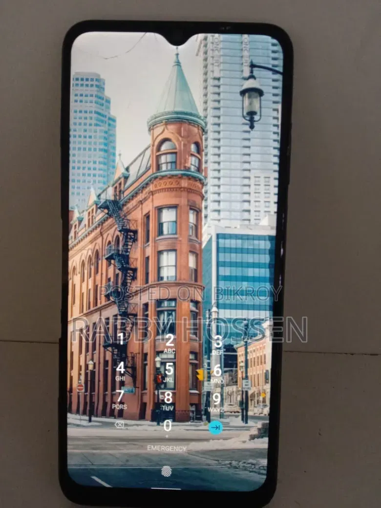 Symphony Z33 32 GB Black