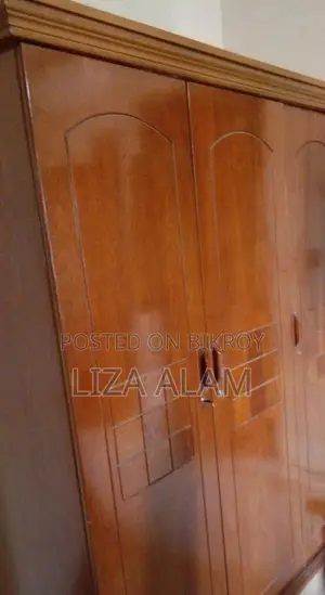 Grand Offer. Little Used Almirah at Low Cost