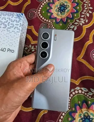 টেকনো ক্যামন ৪০ প্রো ৪জি ২৫৬ জিবি ব্ল্যাক