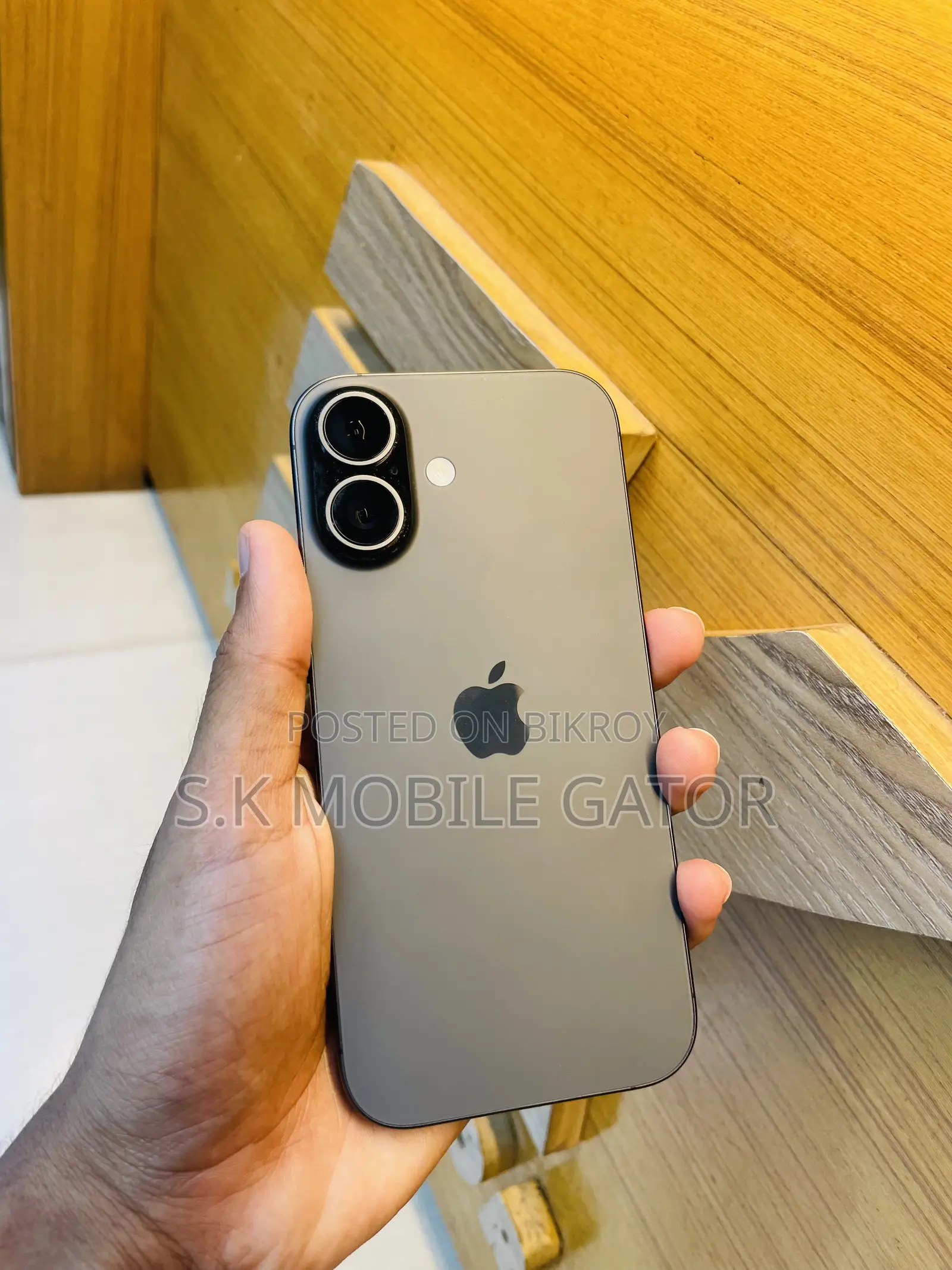 অ্যাপল আইফোন ১৭ ২৫৬ জিবি ব্ল্যাক