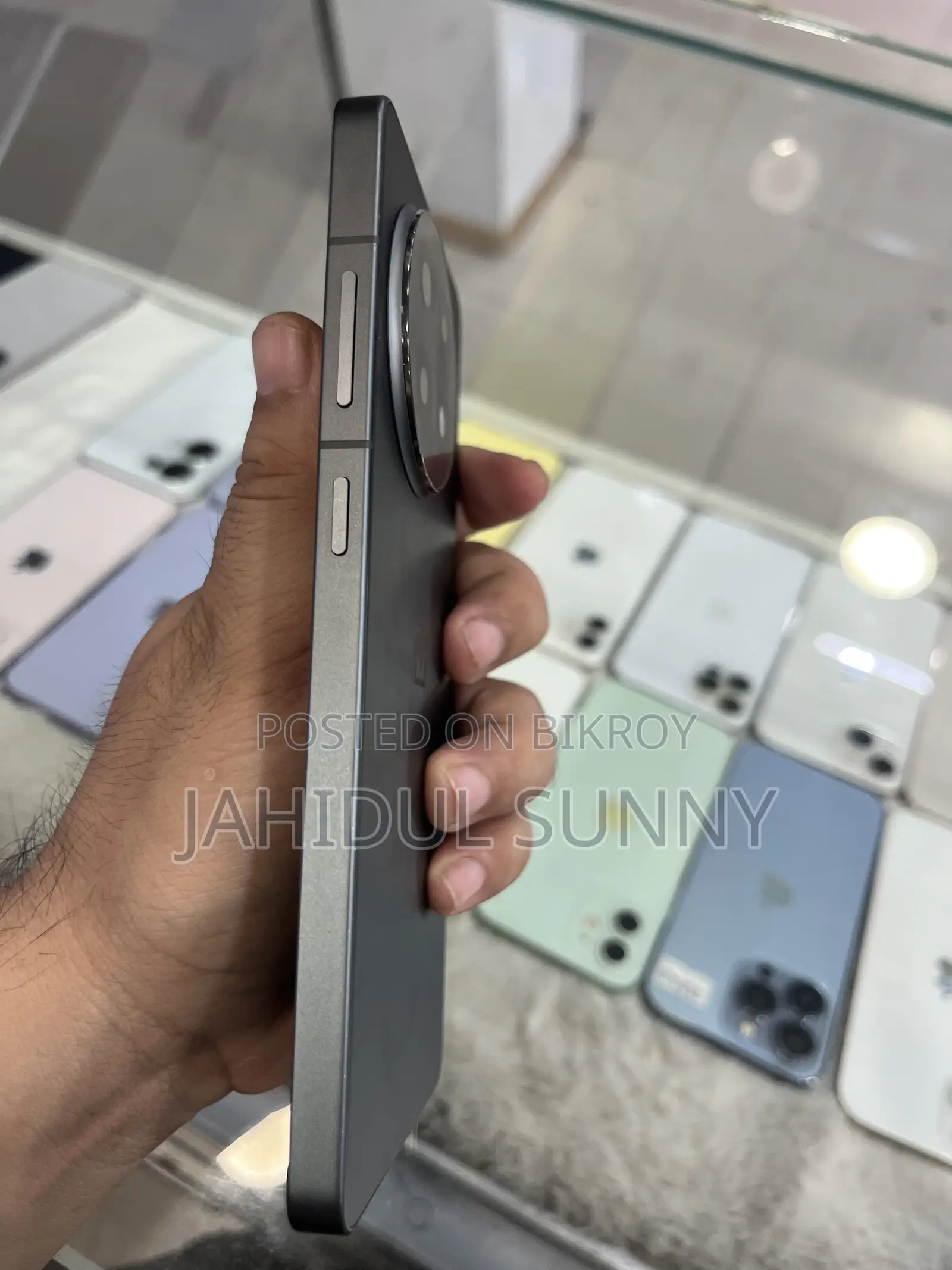 ওয়ানপ্লাস ১৩আর ৫১২ জিবি ব্ল্যাক