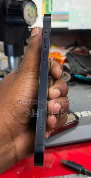 নতুন অ্যাপল আইফোন ১২ ৬৪ জিবি ব্ল্যাক