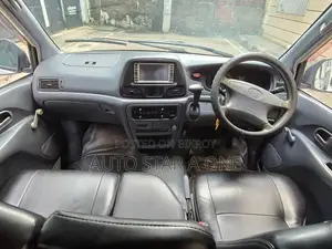 Toyota Noah 2005 White