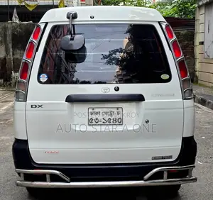 Toyota Noah 2005 White