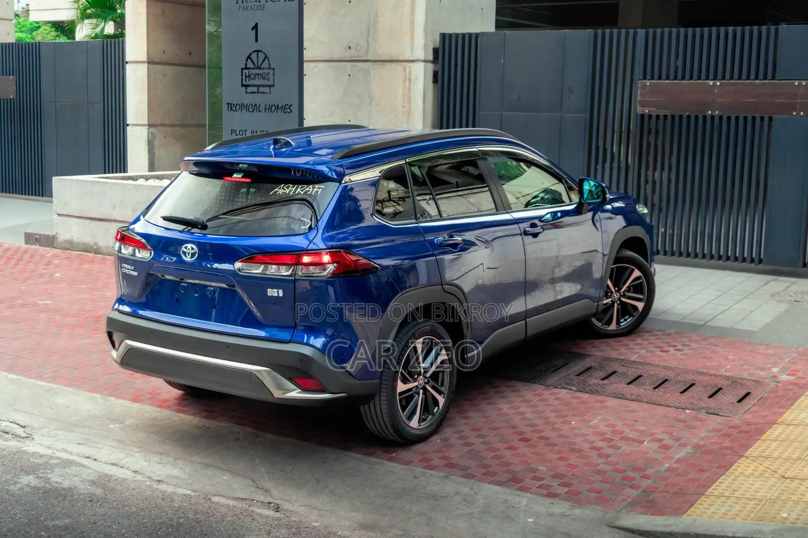 Toyota Corolla Cross 1.8 Hybrid All-Wheel Drive 2021 Blue