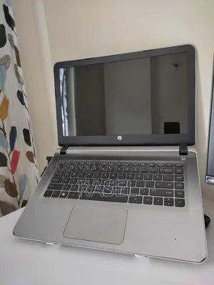 Laptop HP Pavilion 14-Ce3064st 8GB Intel Core I3 SSD 128GB