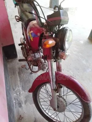 হোন্ডা সিবি ২০১০ রেড