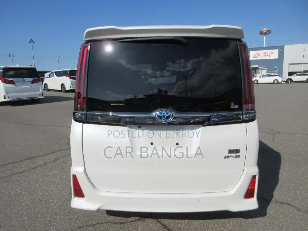 Toyota Noah 2021 Pearl