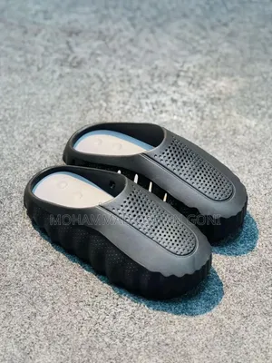 নাইকি মাইন্ড ০০১