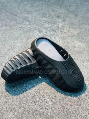 নাইকি মাইন্ড ০০১
