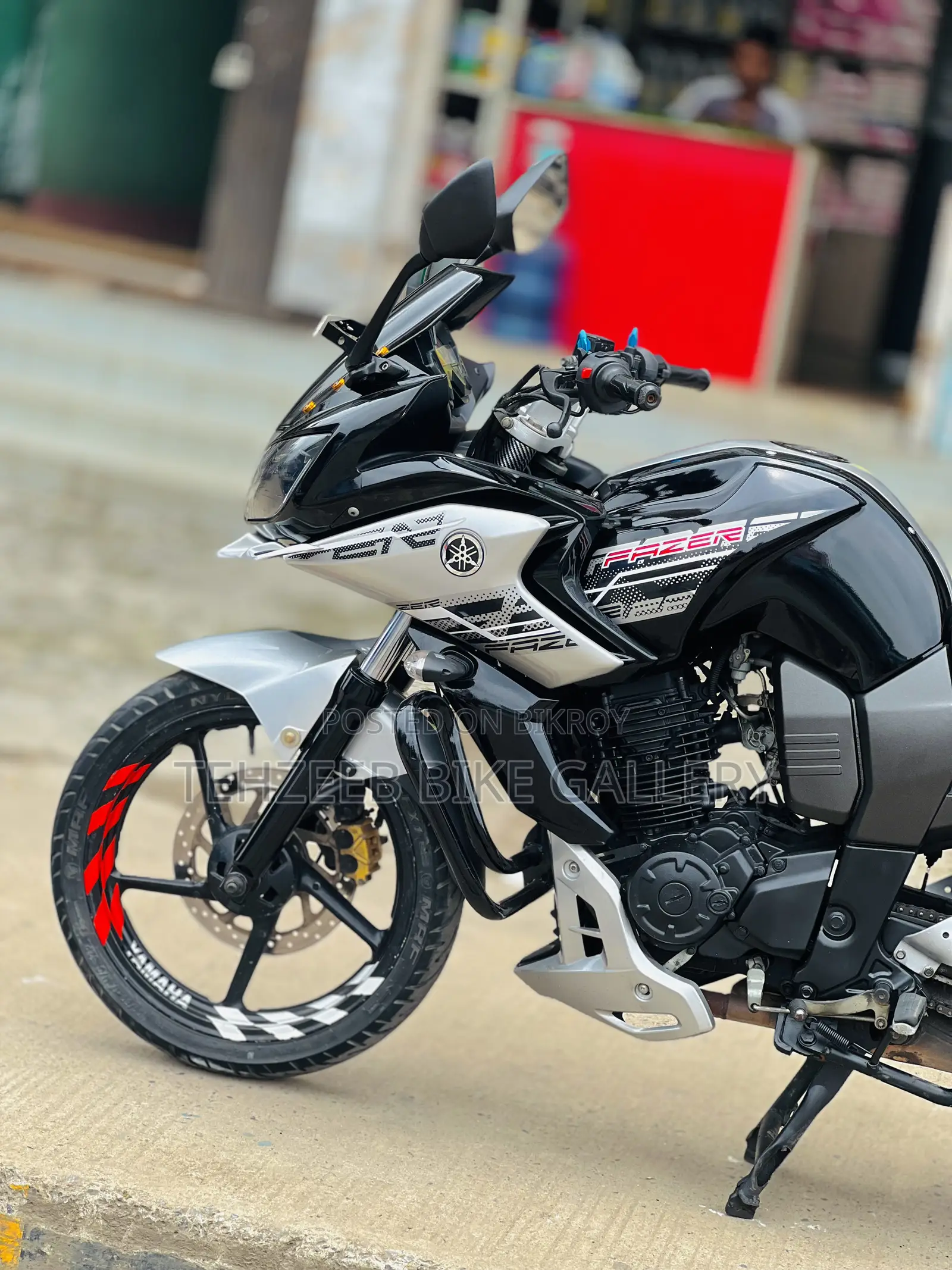 Yamaha 2014 Black