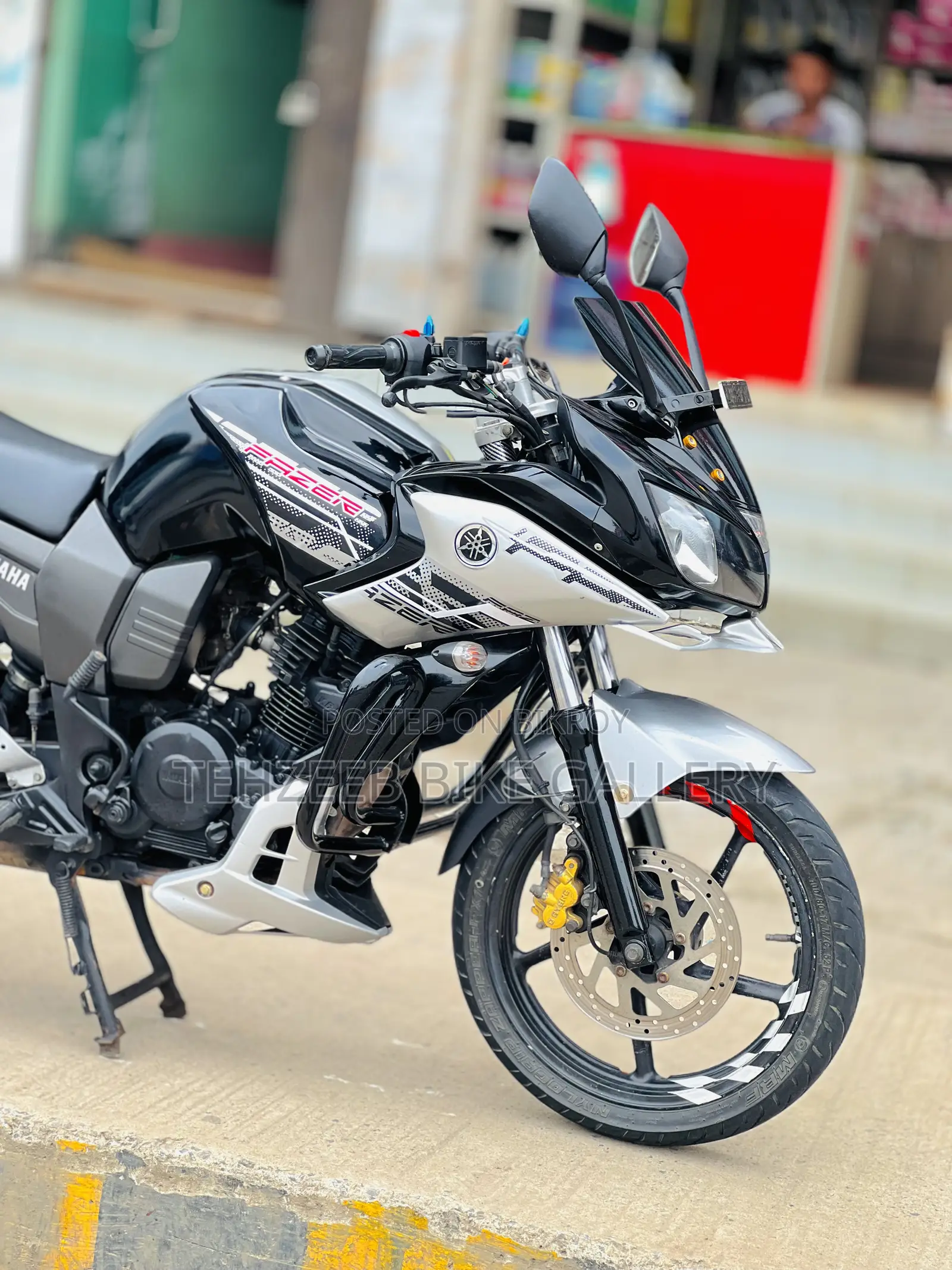 Yamaha 2014 Black