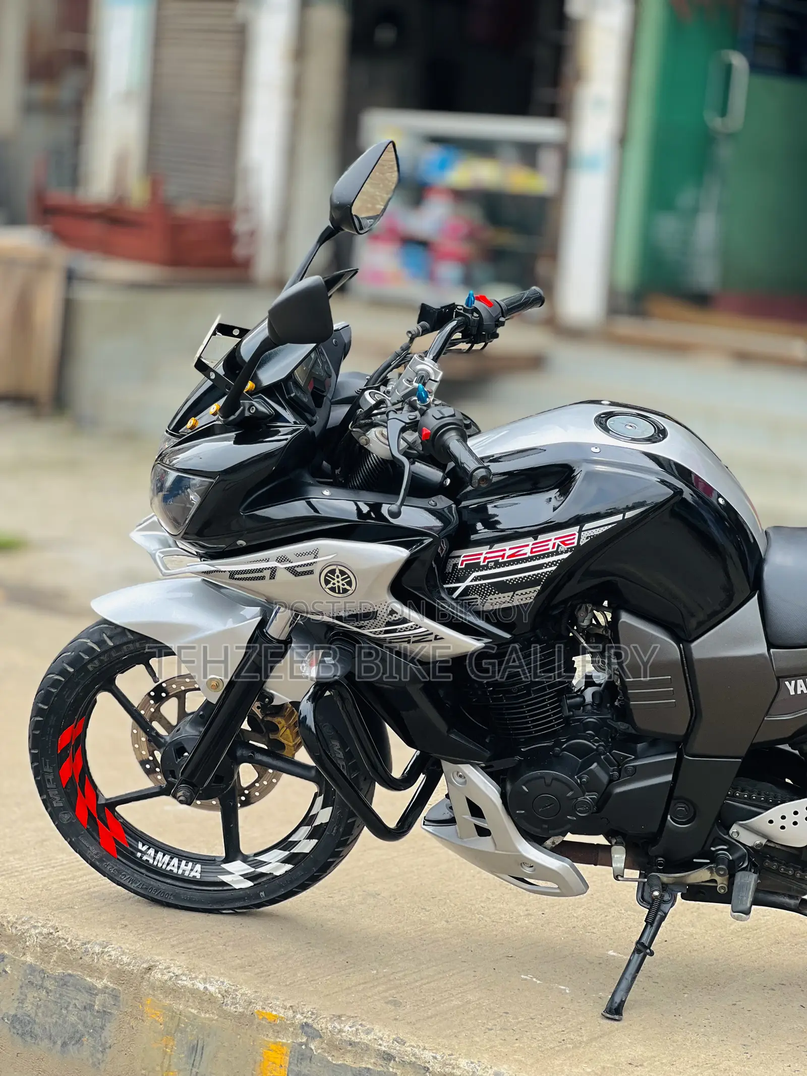 Yamaha 2014 Black